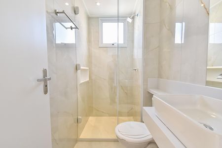 Apartamento para alugar com 56m², 2 quartos e 1 vaga Apartamento para alugar com 56m², 2 quartos e 1 vagaBanheiro da suíte