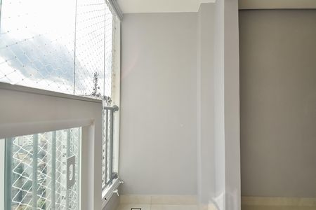 Apartamento para alugar com 56m², 2 quartos e 1 vaga Apartamento para alugar com 56m², 2 quartos e 1 vagaVaranda