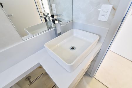 Apartamento para alugar com 56m², 2 quartos e 1 vaga Apartamento para alugar com 56m², 2 quartos e 1 vagaBanheiro da suíte