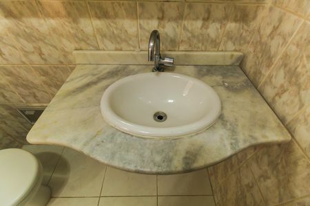 Apartamento para alugar com 75m², 3 quartos e sem vaga Apartamento para alugar com 75m², 3 quartos e sem vagaBanheiro