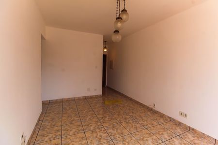Apartamento para alugar com 75m², 3 quartos e sem vaga Apartamento para alugar com 75m², 3 quartos e sem vagaSala
