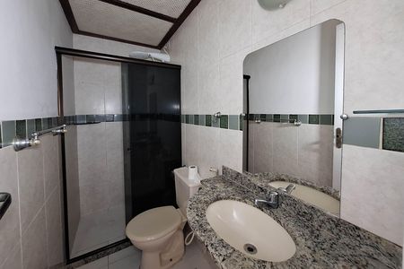 Casa de condomínio à venda com 115m², 3 quartos e 2 vagasBanheiro Social