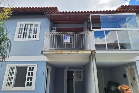 Casa de condomínio à venda com 115m², 3 quartos e 2 vagasPlaca
