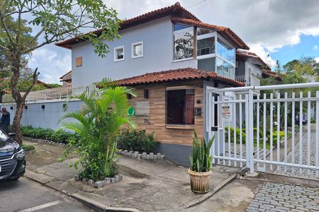 Casa de condomínio à venda com 115m², 3 quartos e 2 vagasFachada