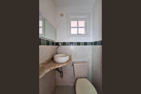 Casa de condomínio à venda com 115m², 3 quartos e 2 vagasLavabo