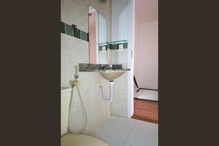 Casa de condomínio à venda com 115m², 3 quartos e 2 vagasBanheiro Social