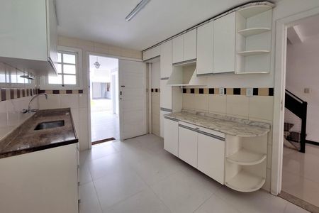 Casa de condomínio à venda com 115m², 3 quartos e 2 vagasCozinha