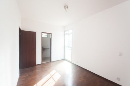 Apartamento para alugar com 130m², 4 quartos e 2 vagassuite 
