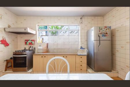 Casa à venda com 248m², 4 quartos e 2 vagas