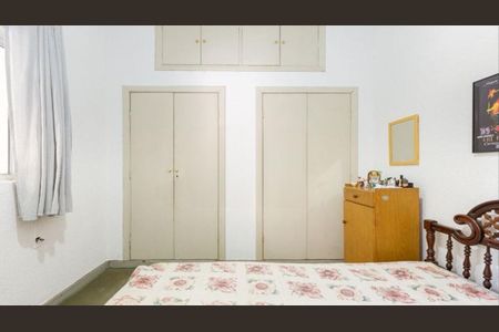Casa à venda com 248m², 4 quartos e 2 vagas