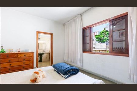 Casa à venda com 248m², 4 quartos e 2 vagas