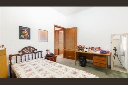 Casa à venda com 248m², 4 quartos e 2 vagas