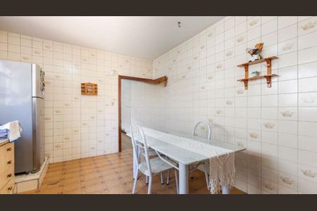 Casa à venda com 248m², 4 quartos e 2 vagas
