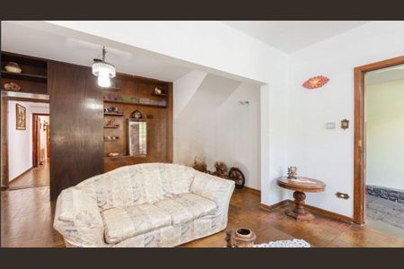 Casa à venda com 248m², 4 quartos e 2 vagas