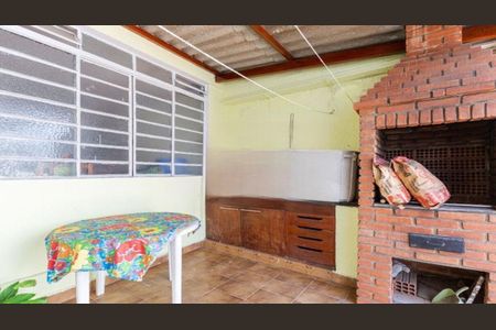 Casa à venda com 248m², 4 quartos e 2 vagas
