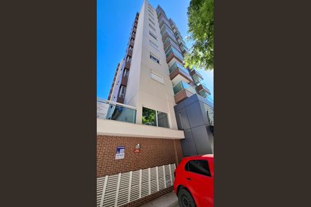 Apartamento à venda com 77m², 2 quartos e 2 vagas Apartamento à venda com 77m², 2 quartos e 2 vagasFachada