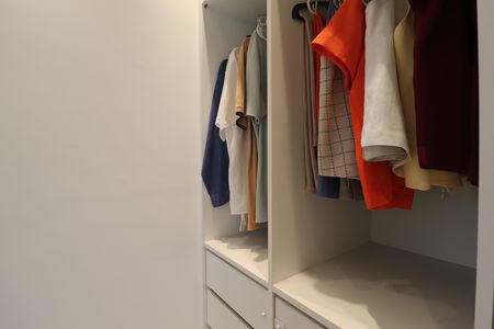 Apartamento à venda com 77m², 2 quartos e 2 vagasCloset Quarto 1 suíte