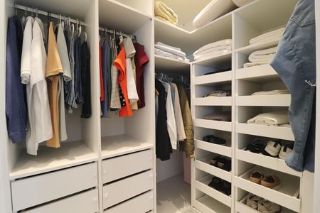 Apartamento à venda com 77m², 2 quartos e 2 vagasCloset Quarto 1 suíte