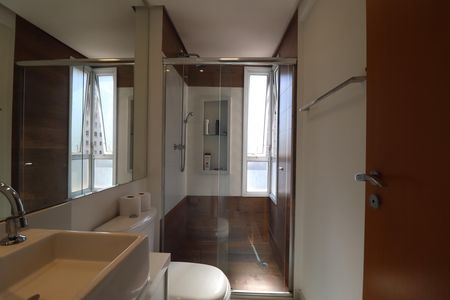 Apartamento à venda com 77m², 2 quartos e 2 vagasBanheiro Quarto 1 suíte