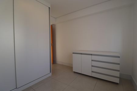 Apartamento à venda com 77m², 2 quartos e 2 vagasQuarto 2 Suíte