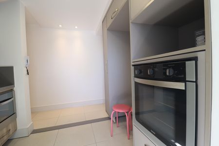 Apartamento à venda com 77m², 2 quartos e 2 vagasCozinha