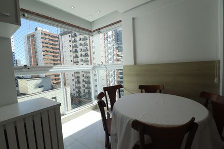 Apartamento à venda com 77m², 2 quartos e 2 vagasVaranda gourmet