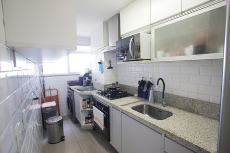 Apartamento à venda com 118m², 3 quartos e 2 vagasCozinha