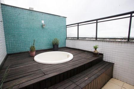Apartamento à venda com 118m², 3 quartos e 2 vagasPiscina