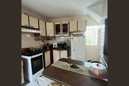 Casa à venda com 4 quartos, 200m² em Chácara Inglesa, São Paulo