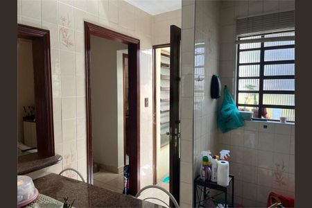 Casa à venda com 4 quartos, 200m² em Chácara Inglesa, São Paulo