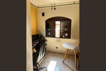 Casa à venda com 4 quartos, 200m² em Chácara Inglesa, São Paulo