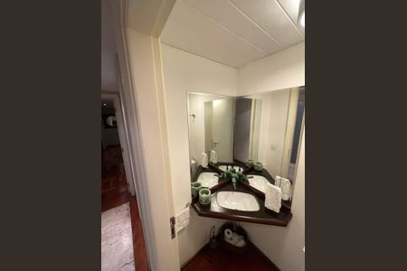 Apartamento à venda com 178m², 3 quartos e 3 vagasBanheiro