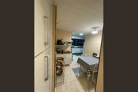 Apartamento à venda com 178m², 3 quartos e 3 vagasCozinha