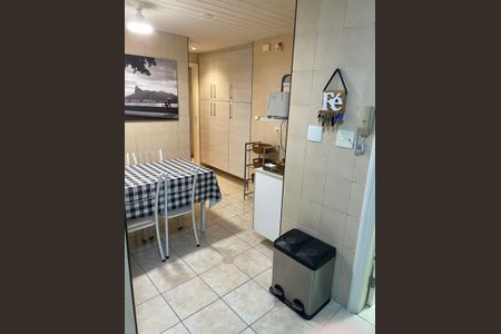 Apartamento à venda com 178m², 3 quartos e 3 vagasCozinha