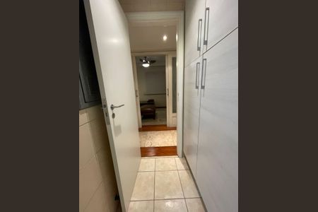 Apartamento à venda com 178m², 3 quartos e 3 vagasCorredor