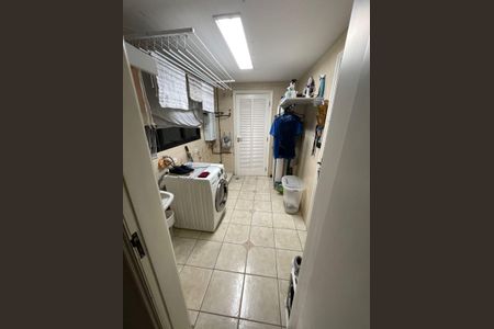Apartamento à venda com 178m², 3 quartos e 3 vagasÁrea de serviço