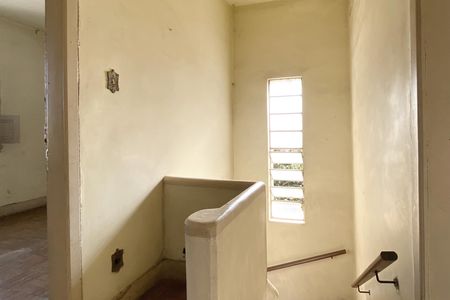 Hall da Escada de casa à venda com 4 quartos, 240m² em Floresta, Belo Horizonte