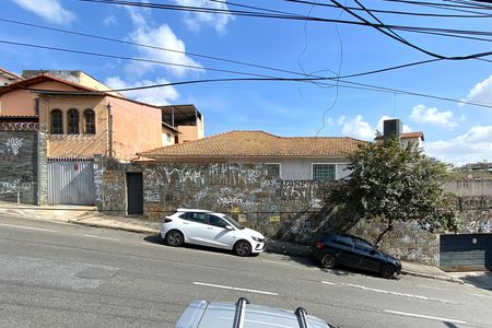 Vista de casa à venda com 4 quartos, 240m² em Floresta, Belo Horizonte