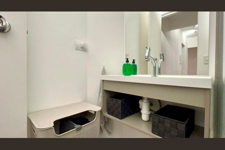 Apartamento à venda com 90m², 2 quartos e 1 vaga Apartamento à venda com 90m², 2 quartos e 1 vagaBanheiro