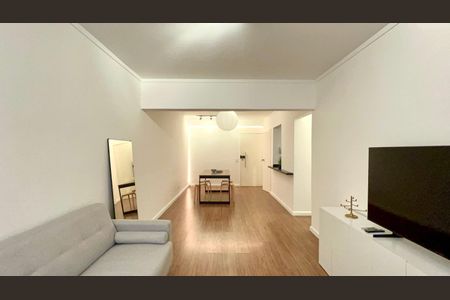 Apartamento à venda com 90m², 2 quartos e 1 vaga Apartamento à venda com 90m², 2 quartos e 1 vagaSala de TV