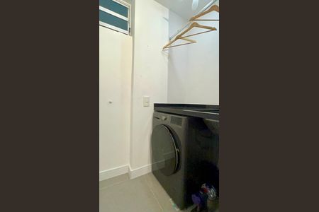 Apartamento à venda com 90m², 2 quartos e 1 vaga Apartamento à venda com 90m², 2 quartos e 1 vagaÁrea de Serviço
