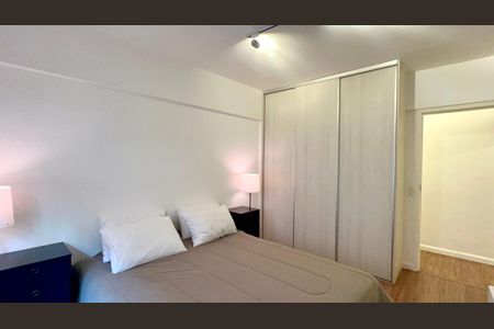 Apartamento à venda com 90m², 2 quartos e 1 vaga Apartamento à venda com 90m², 2 quartos e 1 vagaQuarto 1