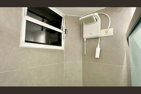 Apartamento à venda com 90m², 2 quartos e 1 vaga Apartamento à venda com 90m², 2 quartos e 1 vagaBanheiro