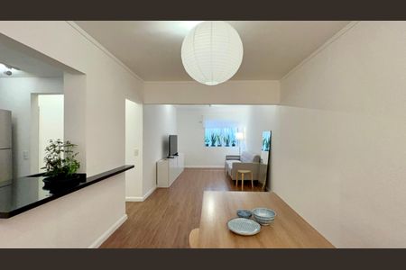 Apartamento à venda com 90m², 2 quartos e 1 vaga Apartamento à venda com 90m², 2 quartos e 1 vagaSala de Jantar
