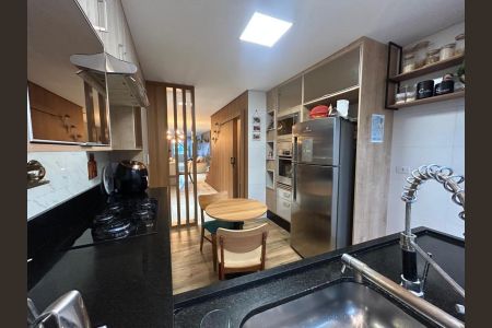 Foto 06 de casa à venda com 3 quartos, 170m² em Vila Carlos de Campos, São Paulo