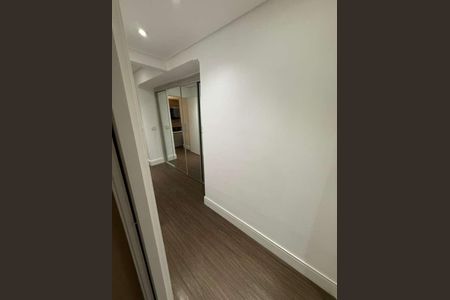 Apartamento à venda com 96m², 3 quartos e 3 vagas Apartamento à venda com 96m², 3 quartos e 3 vagasCloset