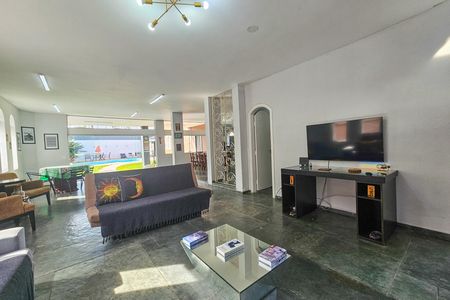 Casa para alugar com 2000m², 4 quartos e 6 vagas