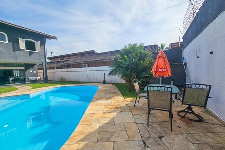 Casa para alugar com 2000m², 4 quartos e 6 vagas