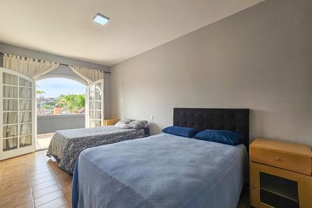 Casa para alugar com 2000m², 4 quartos e 6 vagas