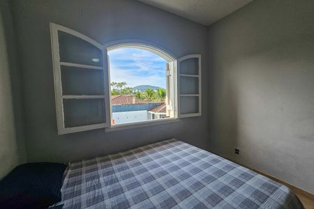 Casa para alugar com 2000m², 4 quartos e 6 vagas
